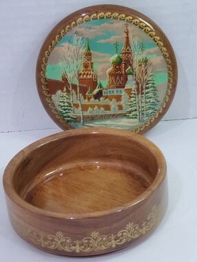 Beautiful Russian Hand Painted Wood Folk Art Trinket Box Red Square Kingisepp